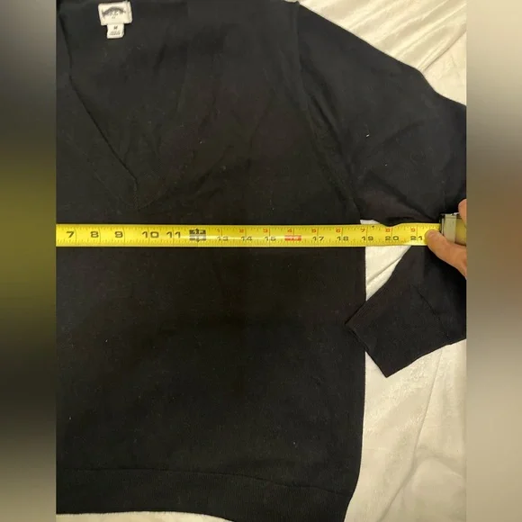 J. Crew cotton v neck sweater size Medium - Picture 7 of 7